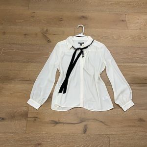 Express Dress Shirt. Size medium. Tags on!